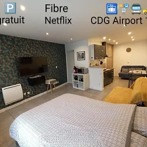 Autonome Cosy A Paris Cdg , Vaudherland France